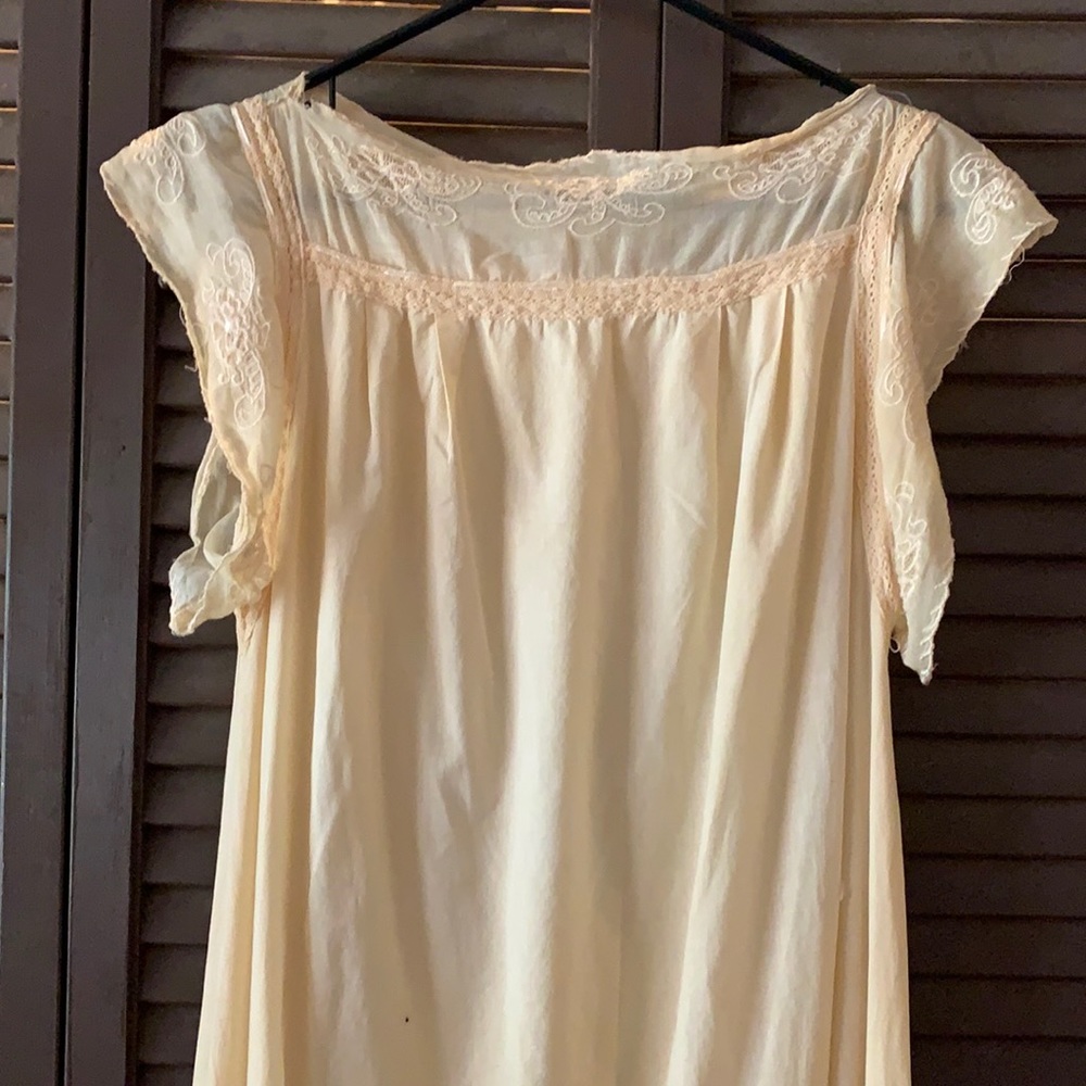 Vintage Saks 5th Avenue Embroidered Cotton Nightgown